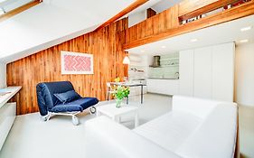 Happy Apartment